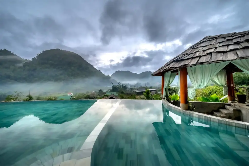 Villas Pool Area 1024x682